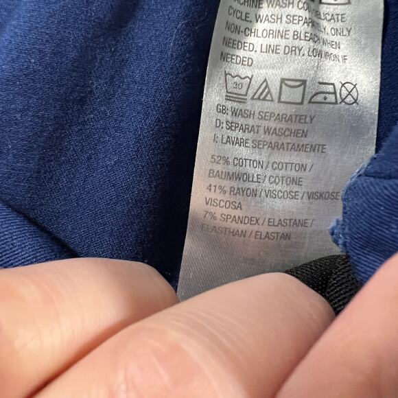 Isaac Mizrahi Live! Stretch Crop Wide Leg with Button Royal Navy Petite 12 - Picture 9 of 9